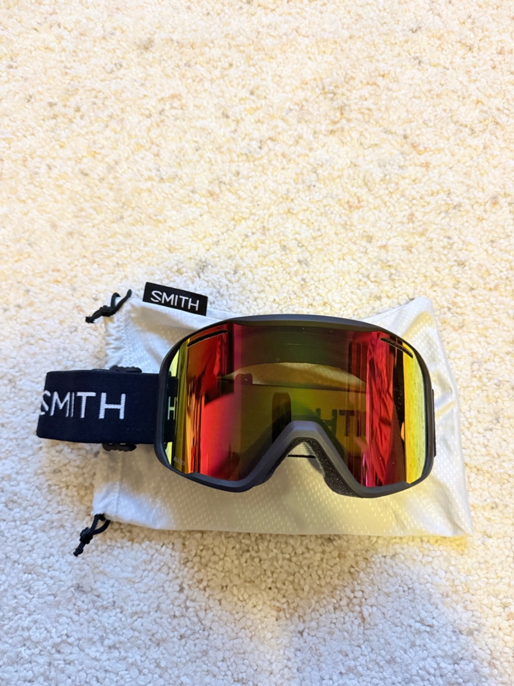 SMITH Unisex Ski Goggles with Red to Yellow Mirrored Lens and Black Strap